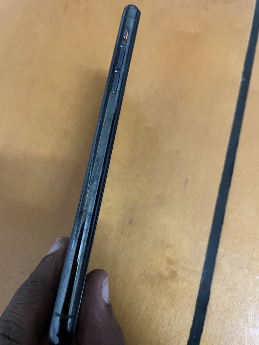 iPhone 11 Pro Max 256 GB - Image 2