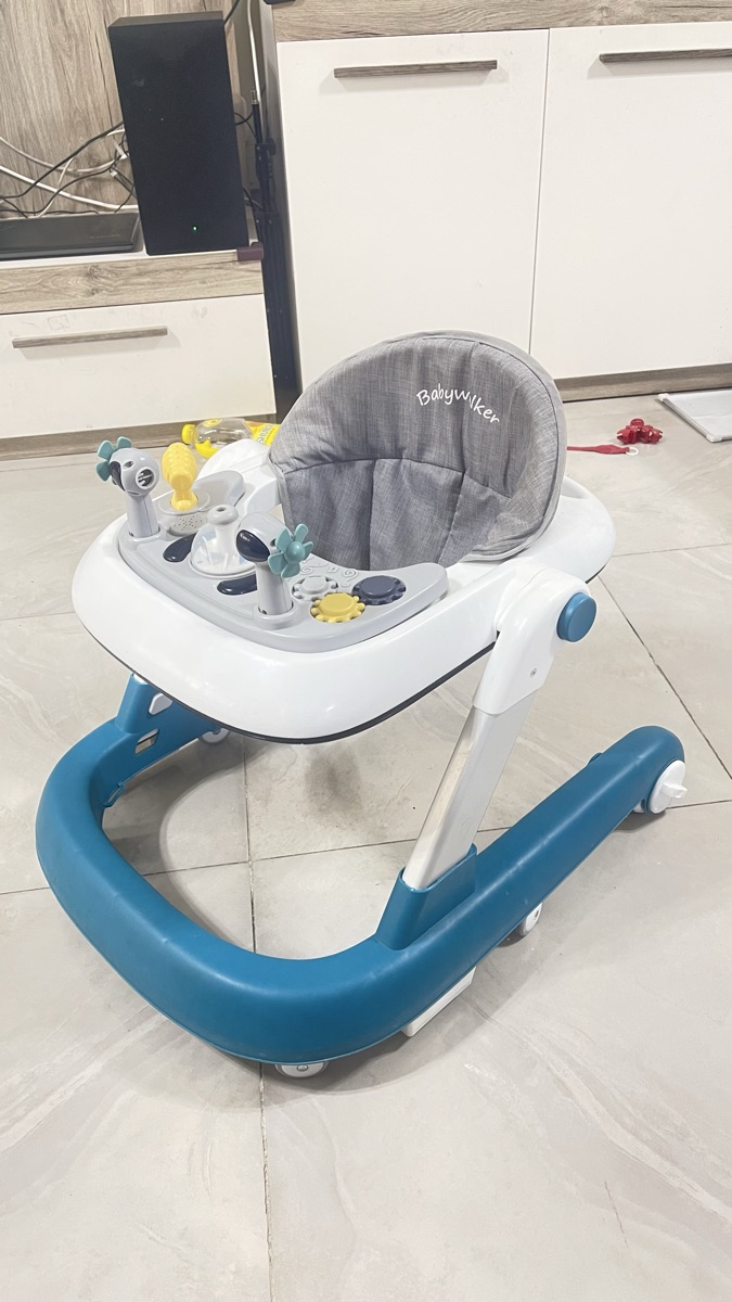Two baby walkers available in good condition one walker is 2 in 1 - Image 5