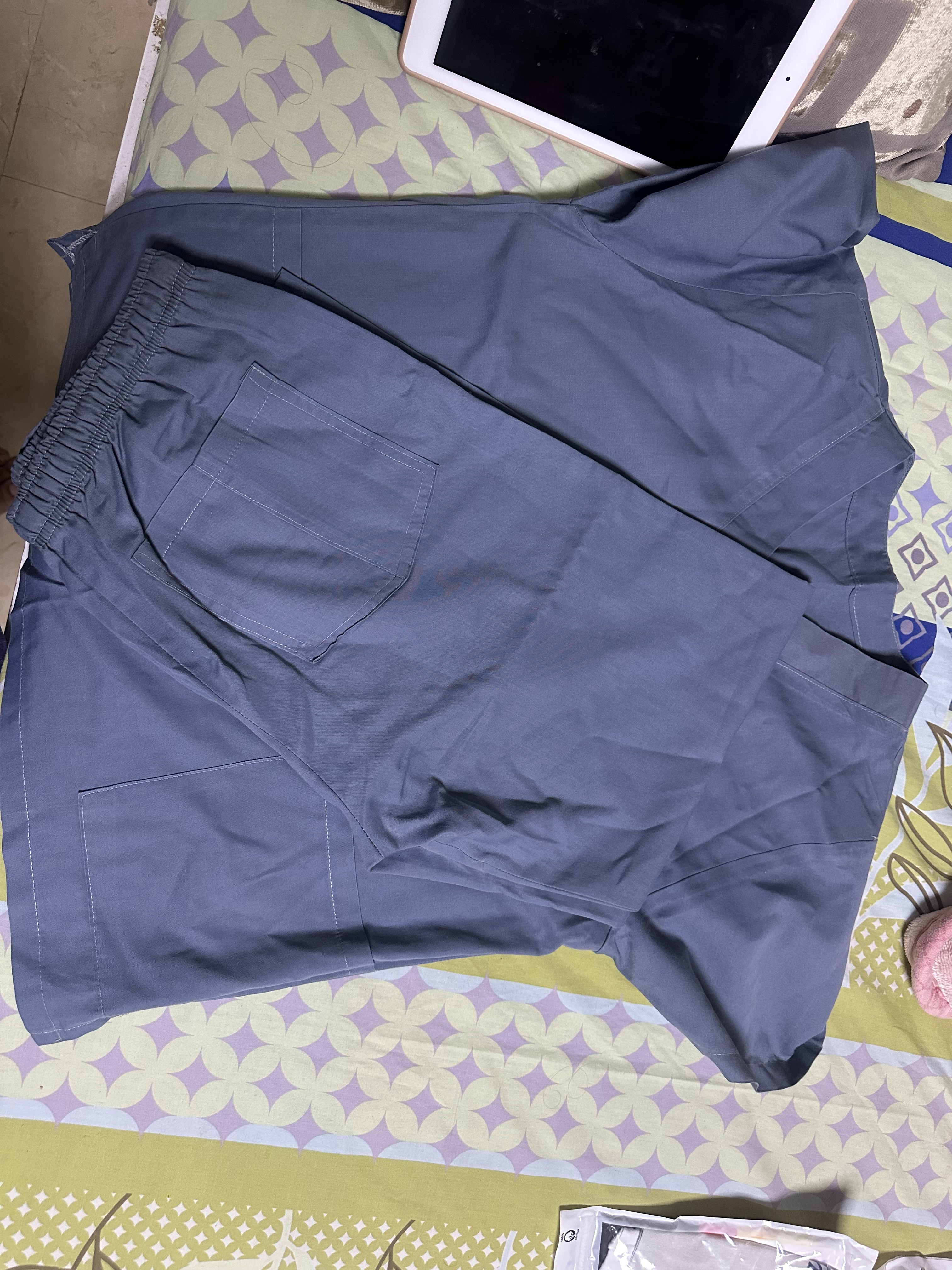 Mint condition clothes  - Image 7