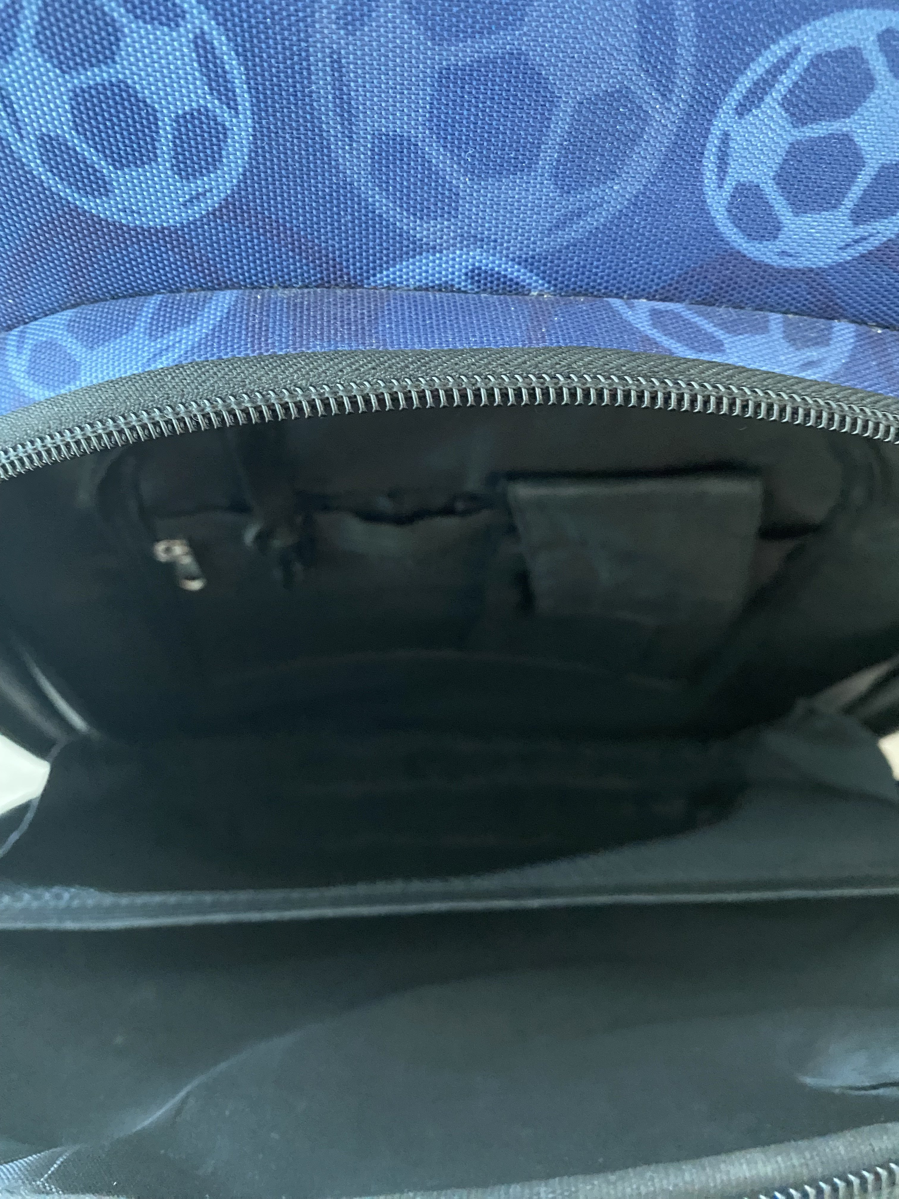 Backpack with back support and adjustable height  - Image 6