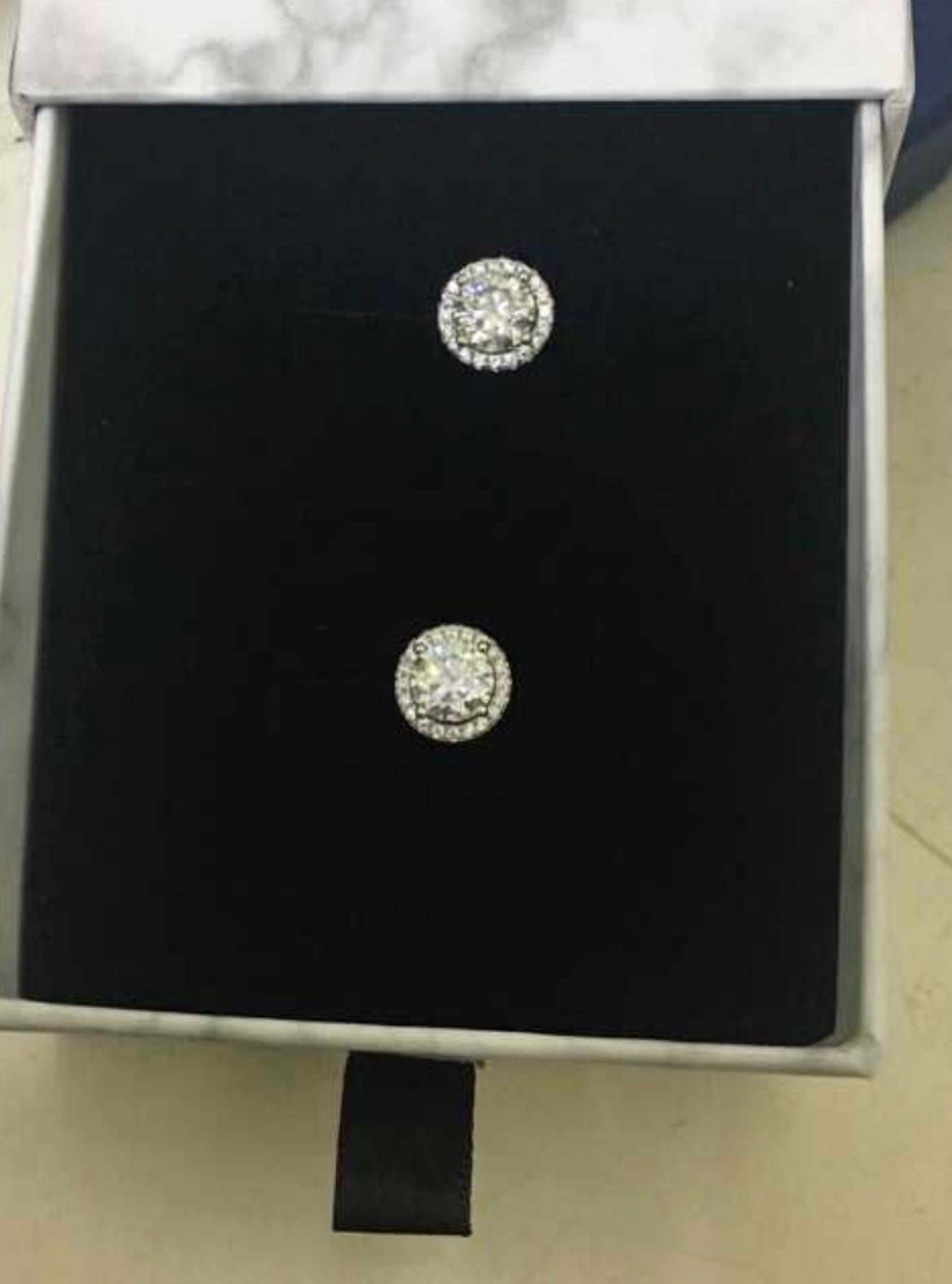 1 carat moissanite earrings  - Image 3