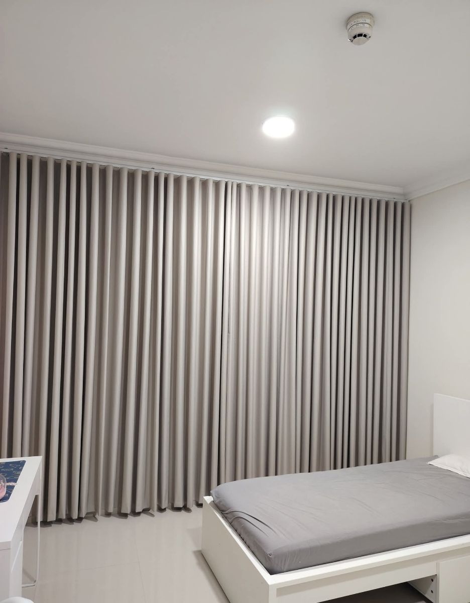 Curtain - Image 11