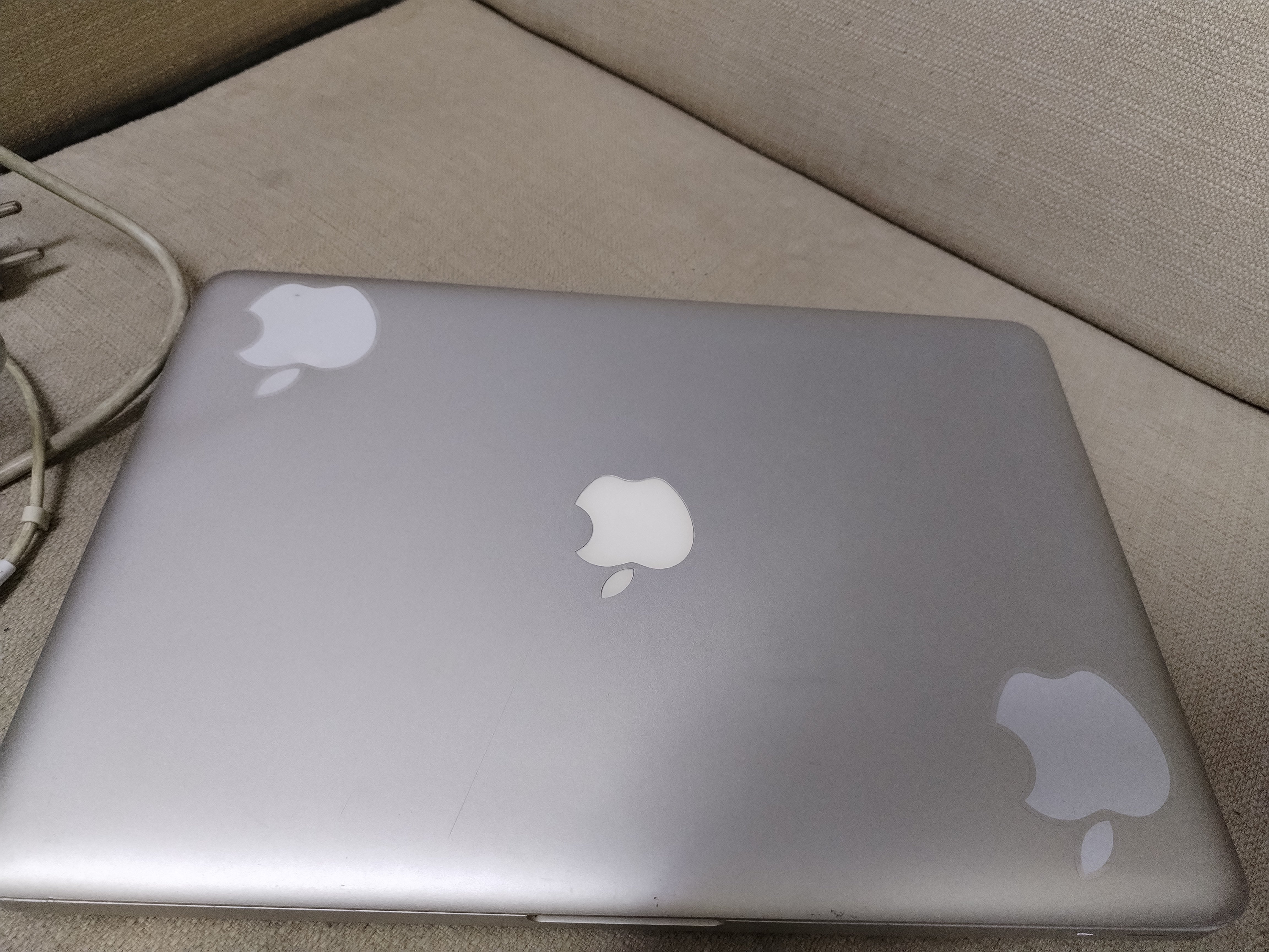 Apple MacBook pro working condition  - Image 4