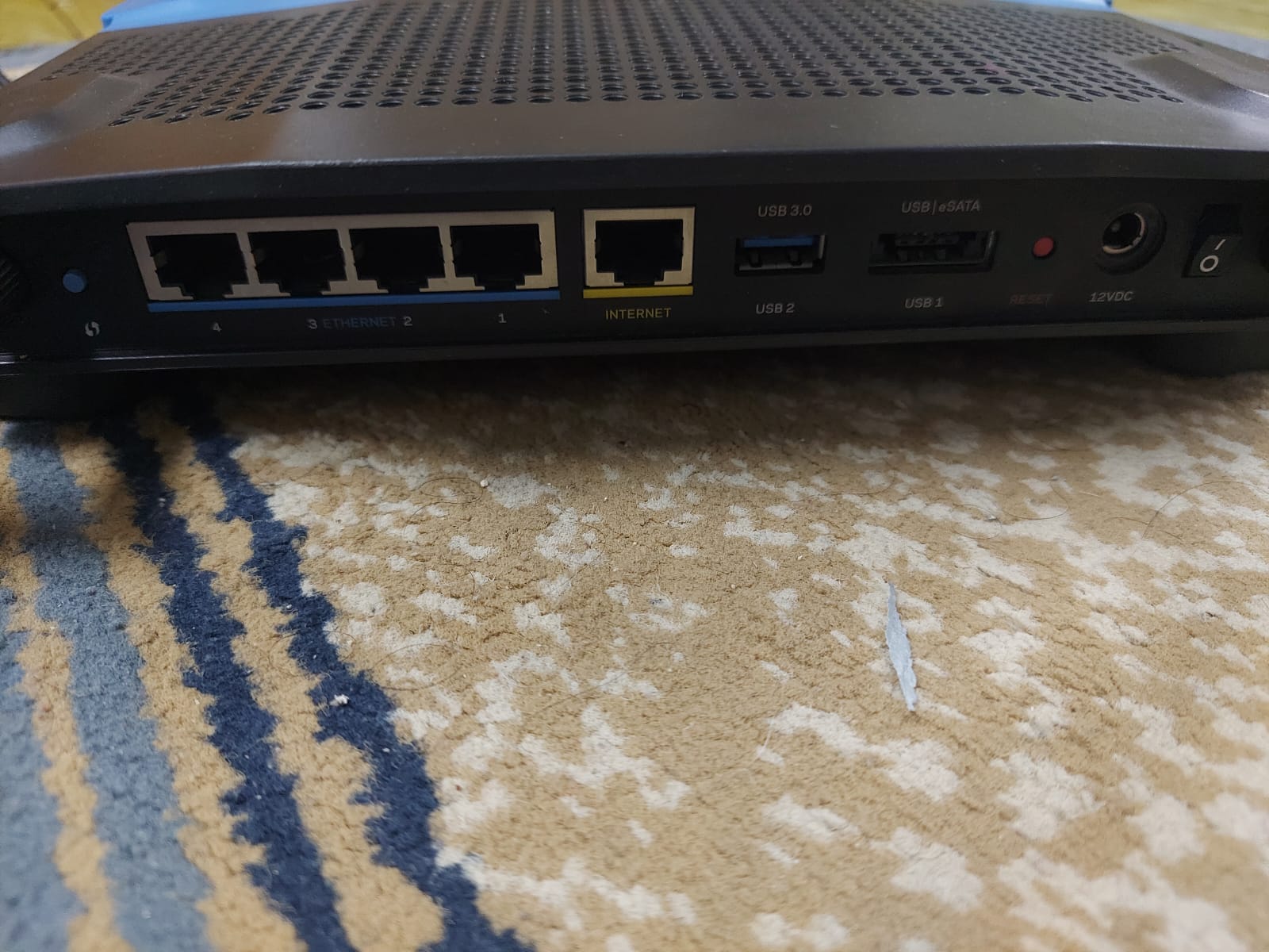 Linksys WRT3200ACM AC3200 ( charger not oregnal ) - Image 4