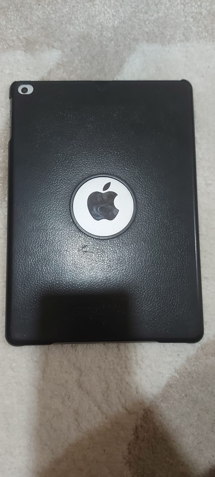 ipad (6th generation) 128 GB WIFI and SIM option available with no charger. Good condition - Image 3