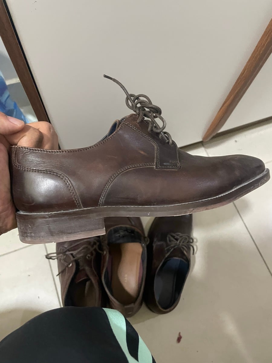 Cole haan shoes size 42 - Image 1