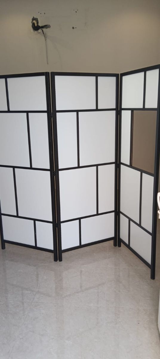 Partition folding type room divider - Image 1