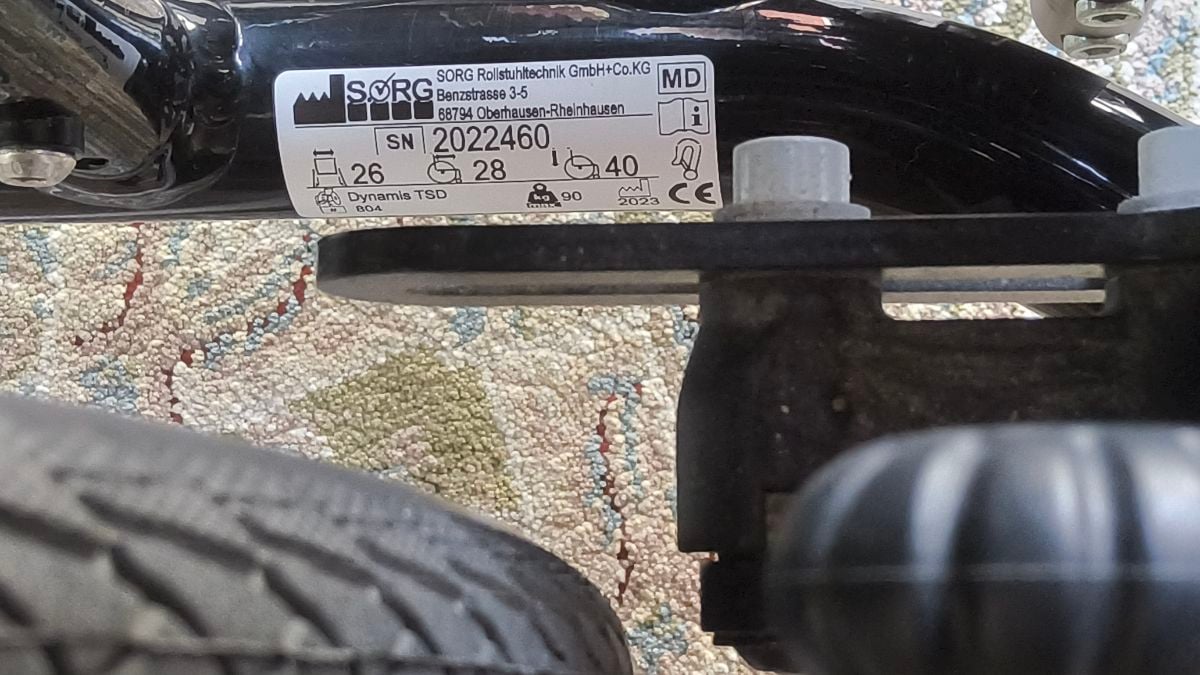 Small-seat wheelchair, made in Germany - Image 8