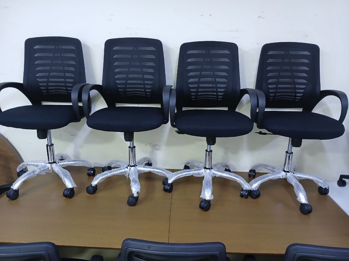 Used office desk and chair buy and sell 55157083 - Image 9