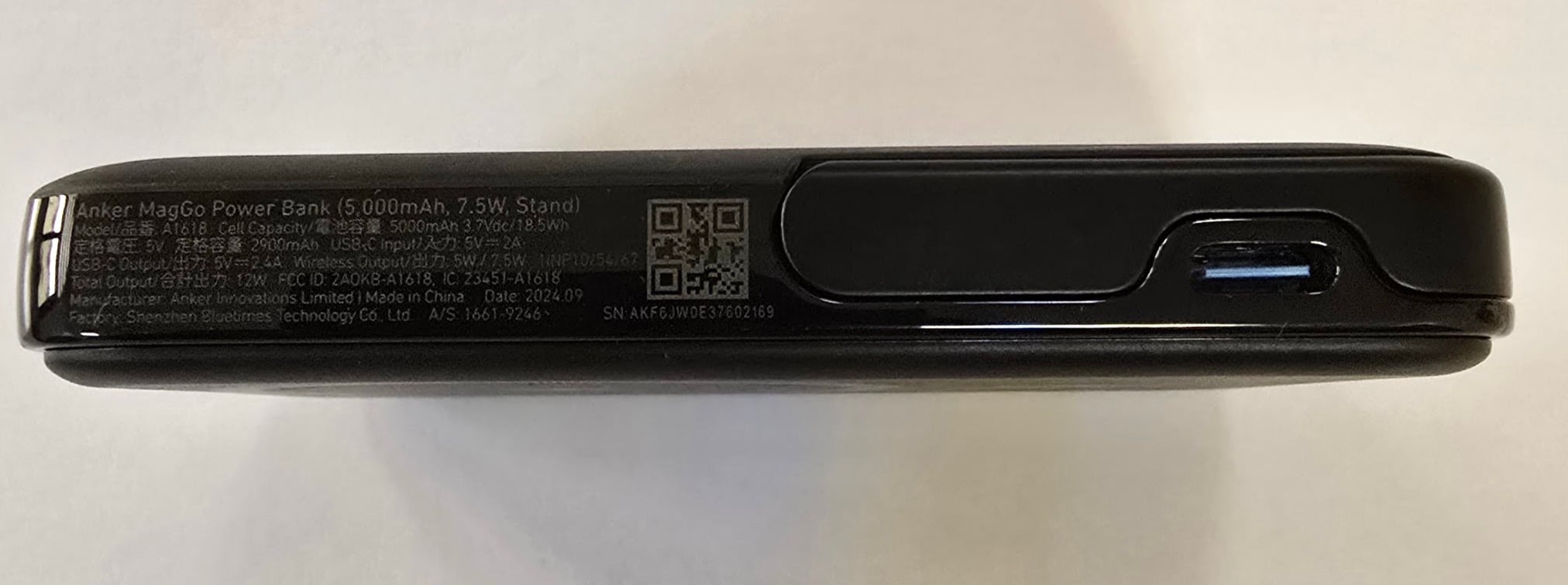 Anker MagGo Powerbank 5000mha with stand - Image 3