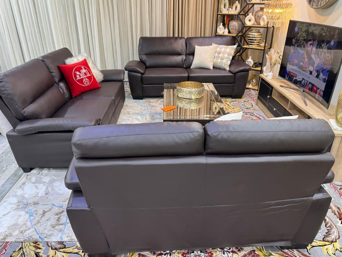 Brended sofa set for sell good condtion call or what's what's app-  71532454 - Image 4