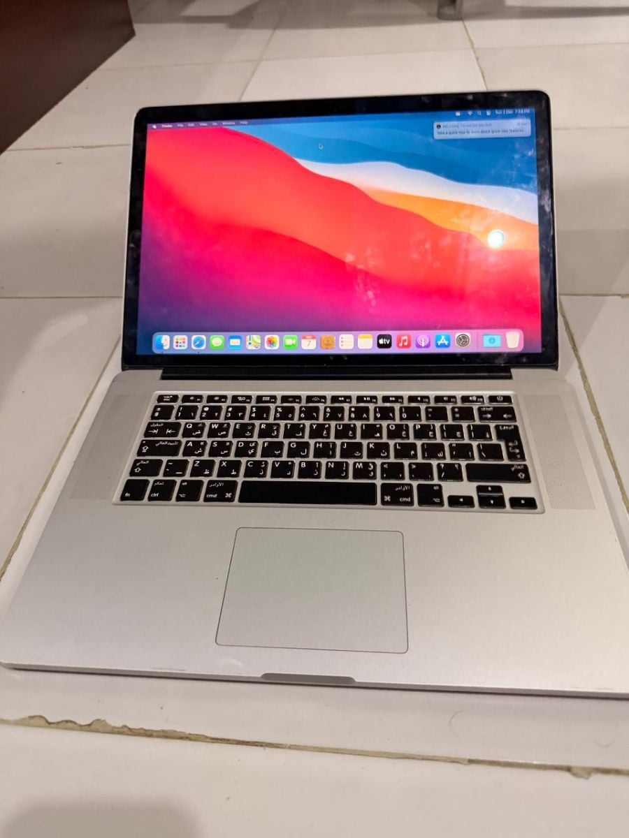 MacBook pro - Image 5