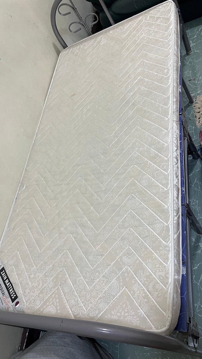 Foldable bed and matress - Image 5