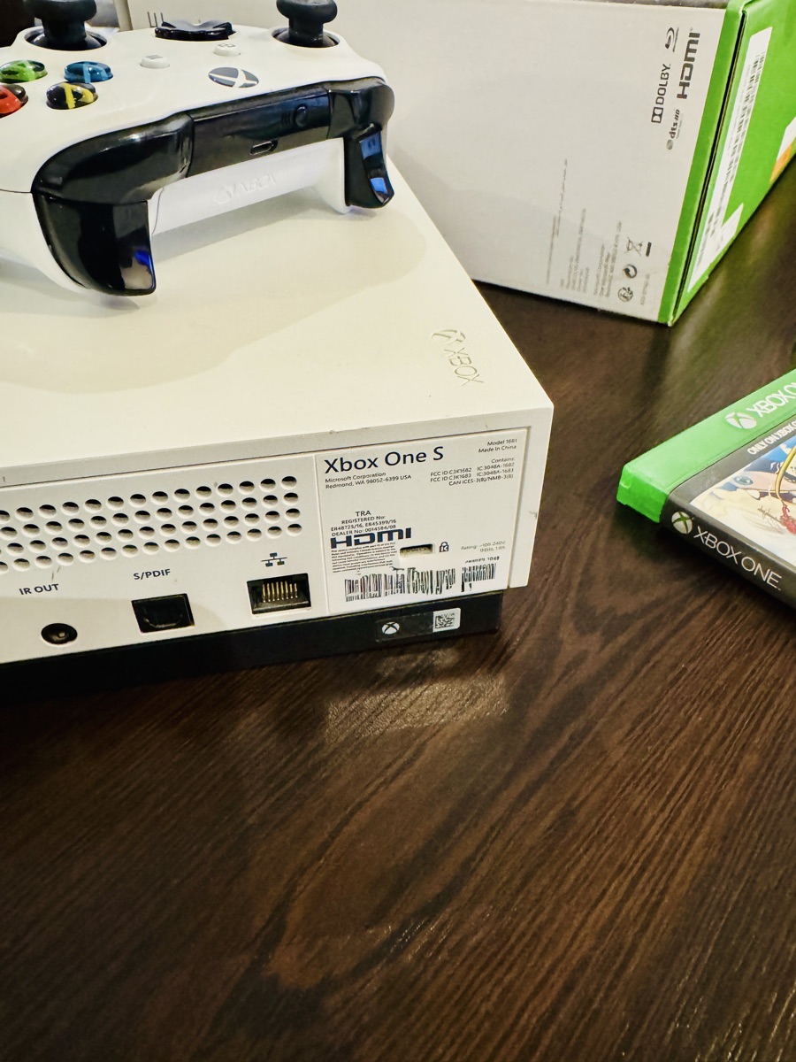 Xbox one S 1TB - Image 11