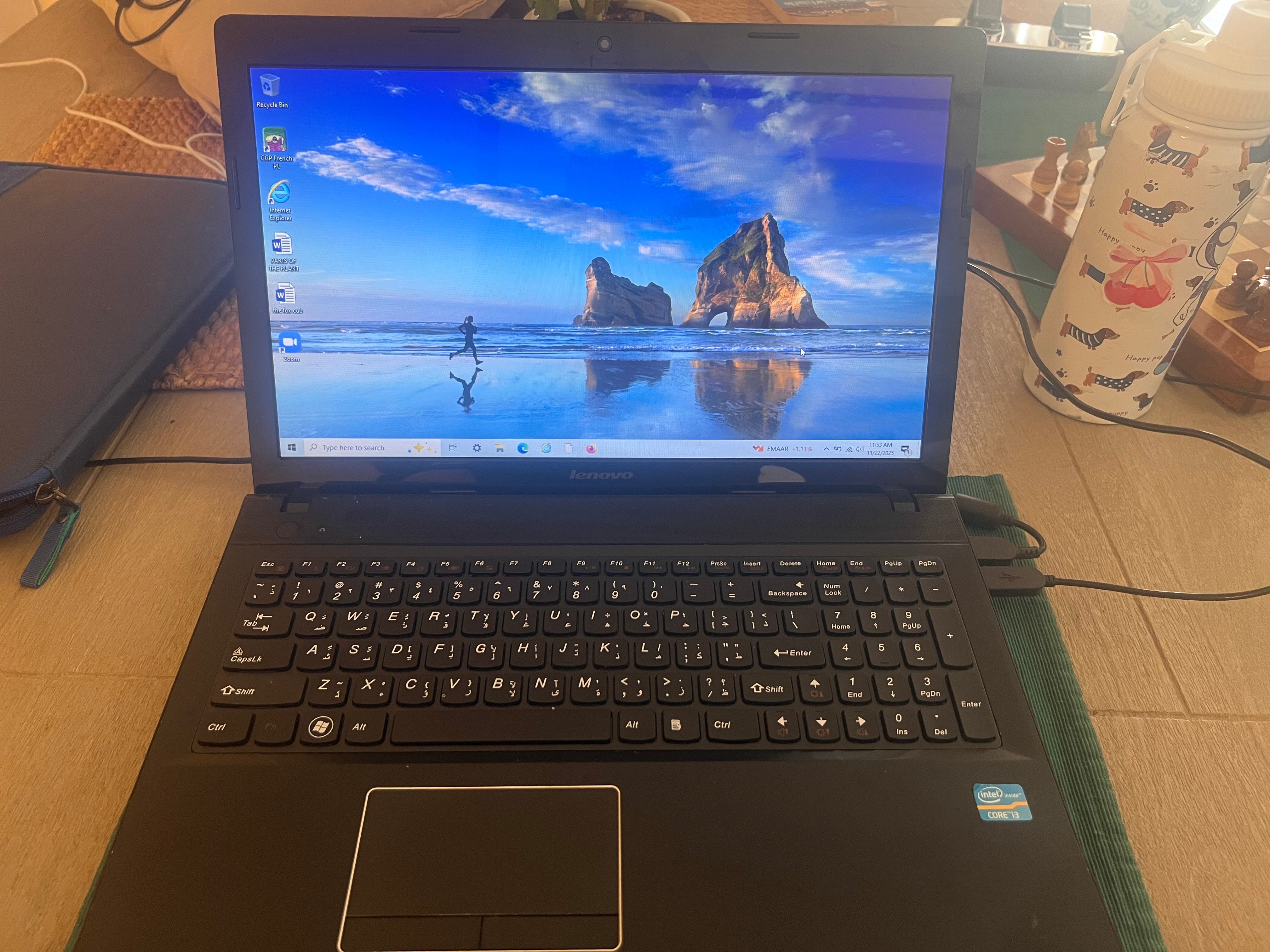 Lenovo laptop very old qar 300. 15.4 inch  - Image 1