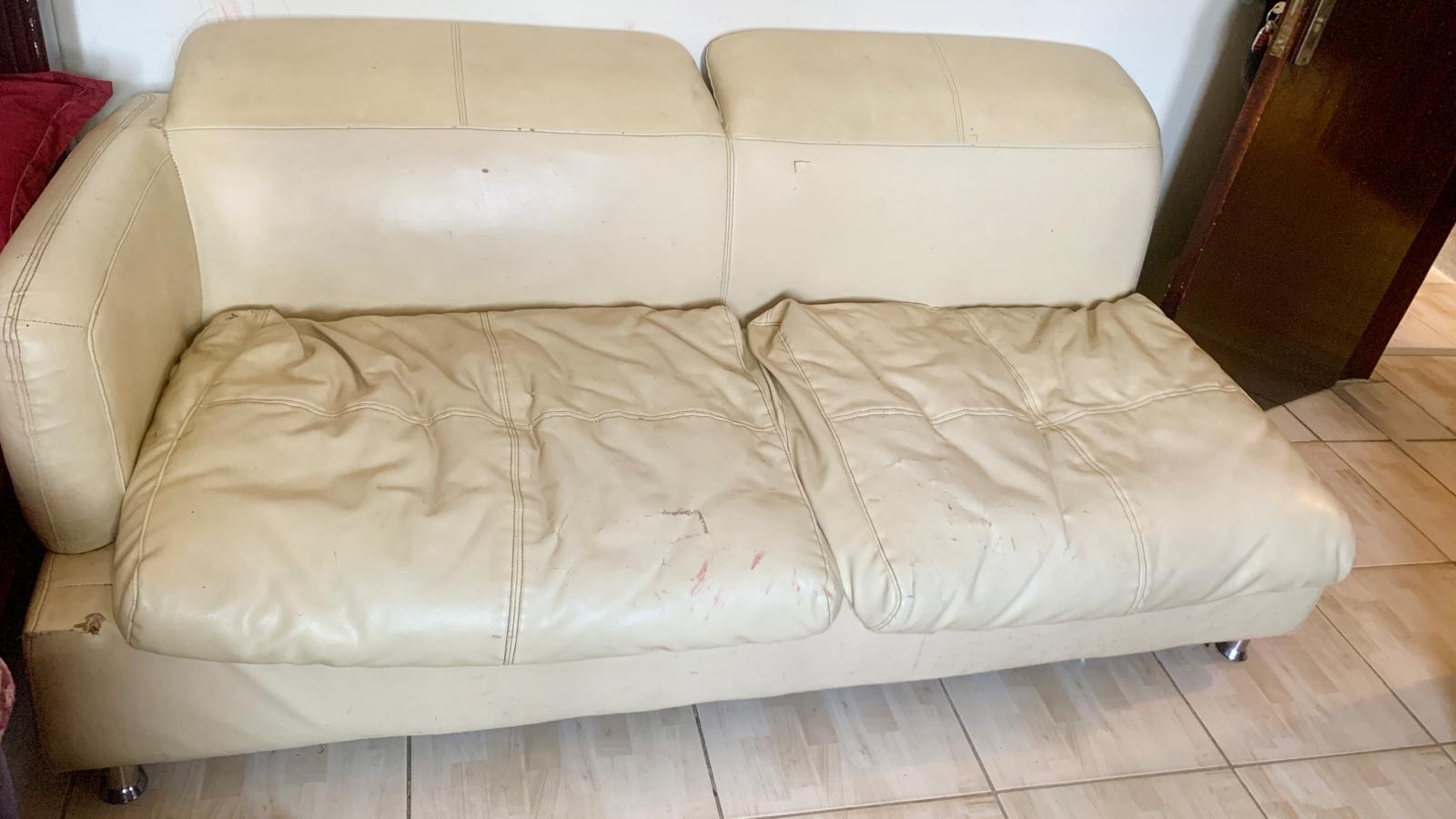 7 seater Leather sofa - Image 3