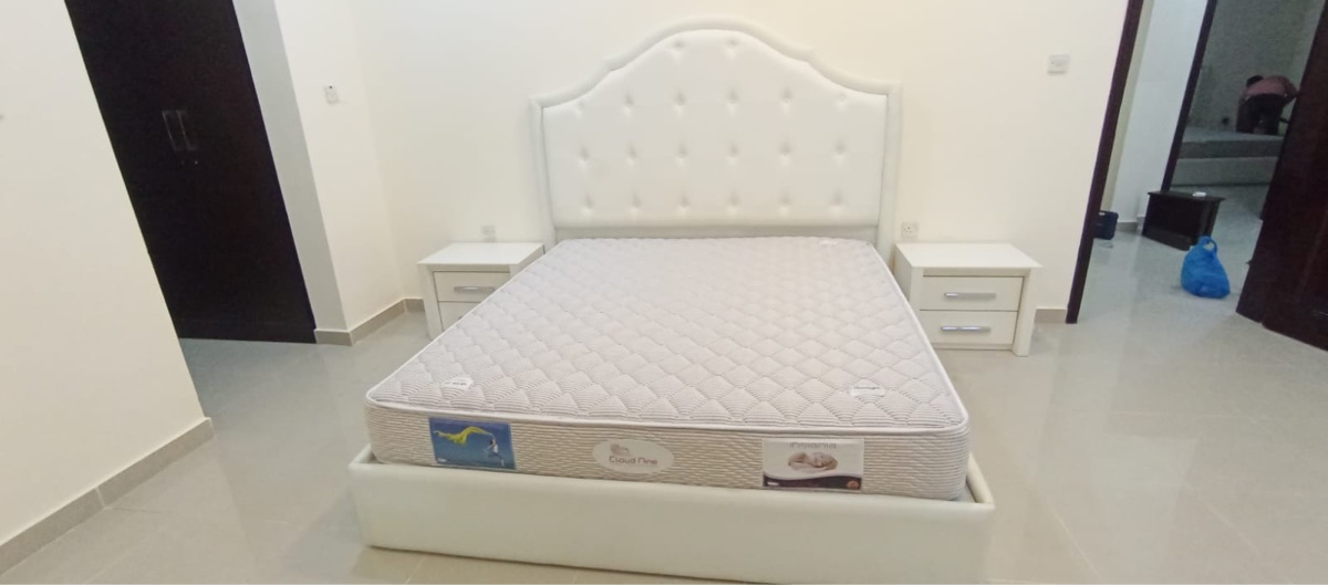 qQatar Airways furniture available - Image 9
