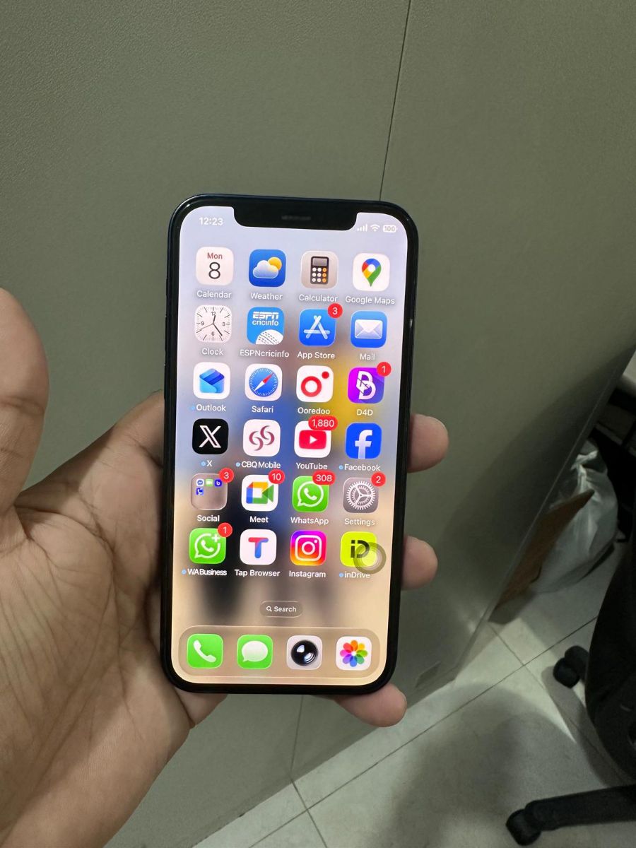 iPhone 12 Black - Image 2