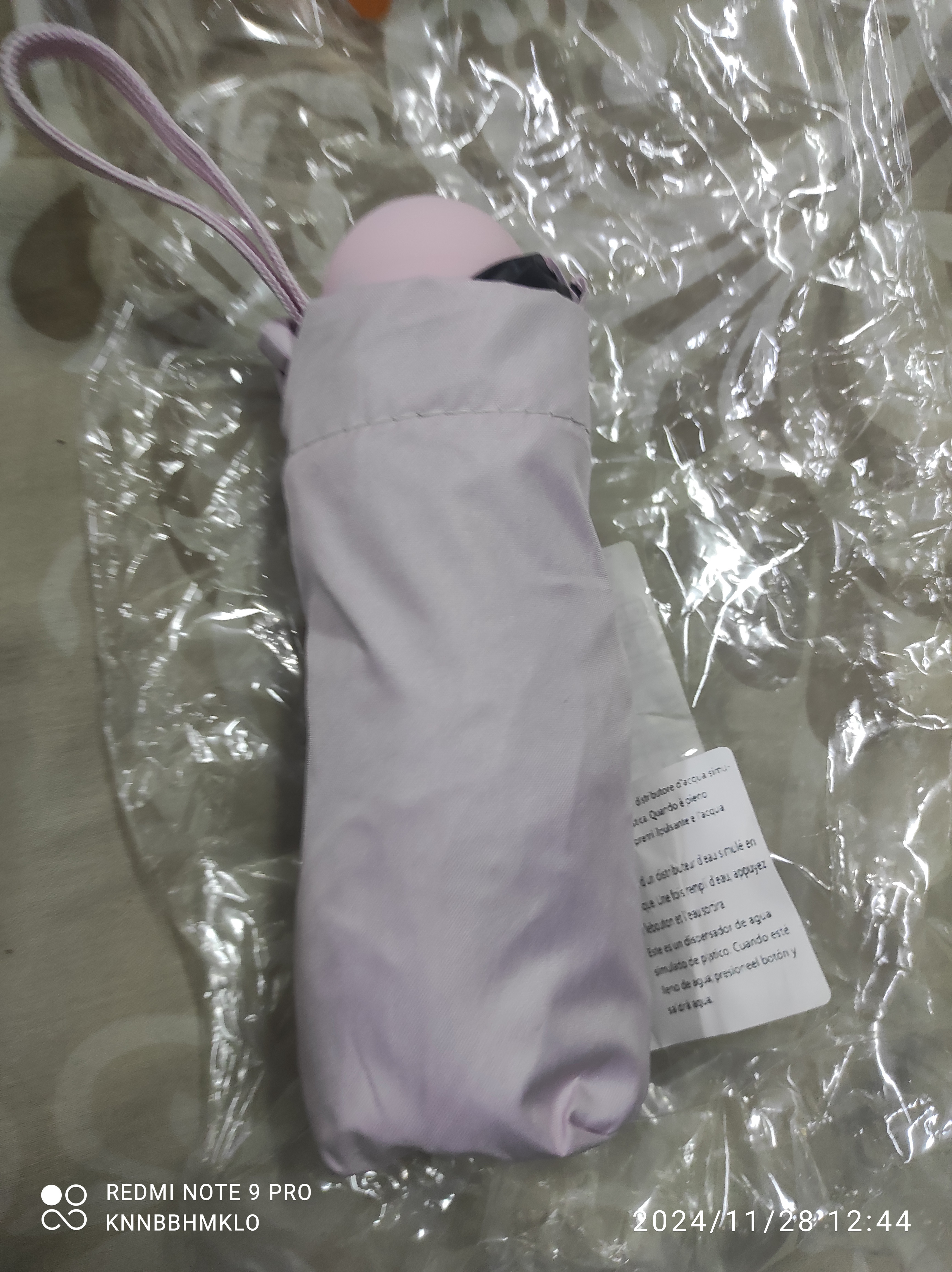 Miscellaneous household items  - Image 8