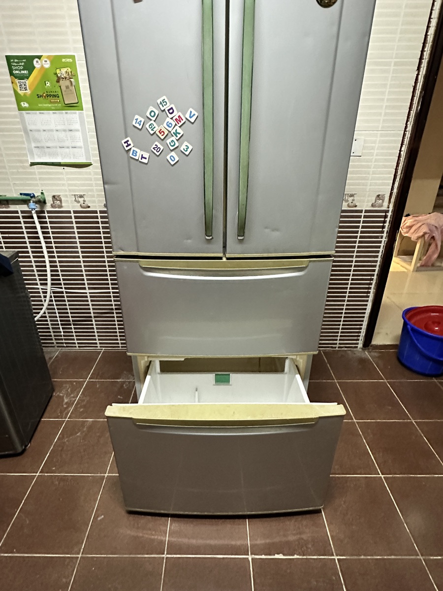 Spacious Panasonic Refrigerator - 4 Doors... - Image 6
