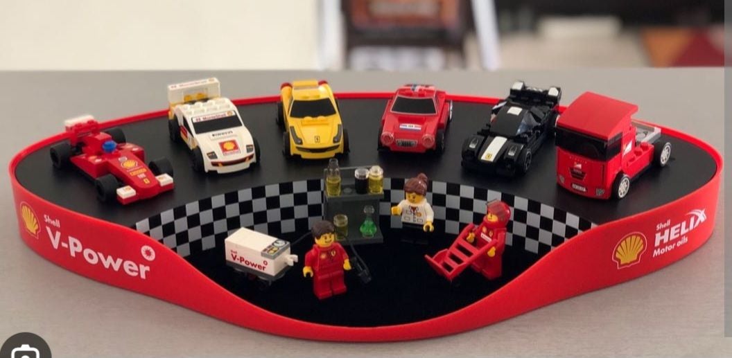 Limited Edition Lego Shell Ferrari Series 1 - Image 1