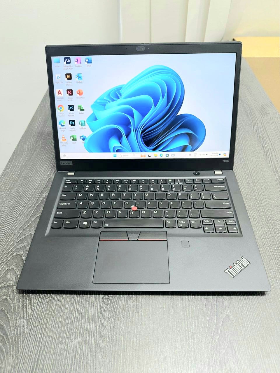 Lenovo Laptop Core i7 16GB RAM - Image 1