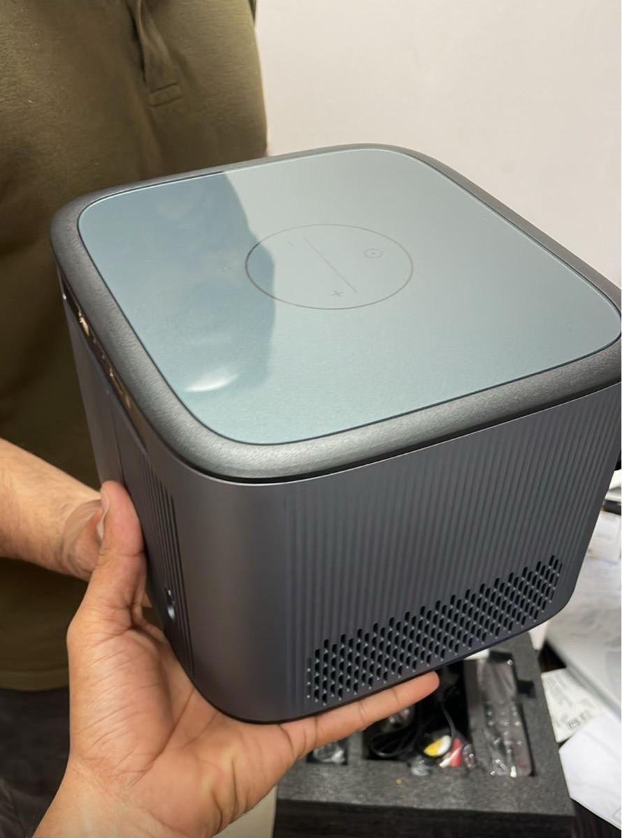Projector - Image 2