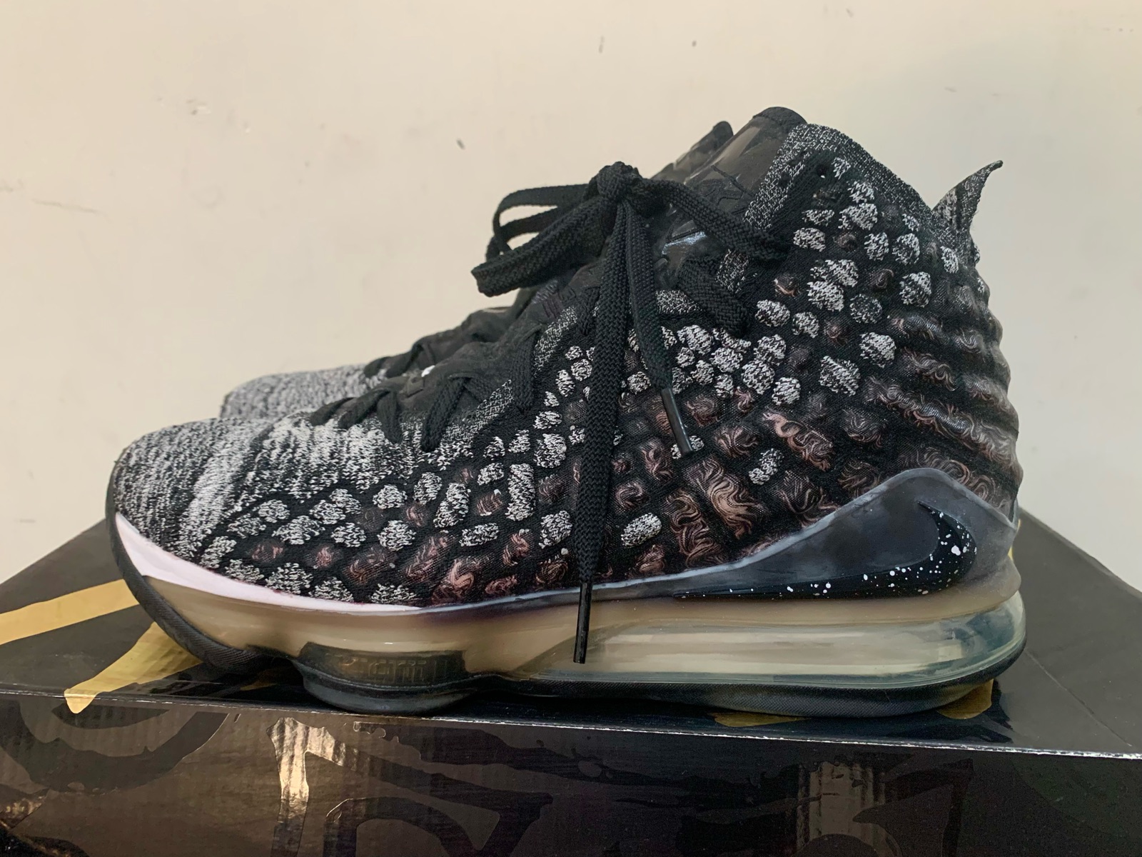NIKE LEBRON 17 MEN SHOES - Image 5