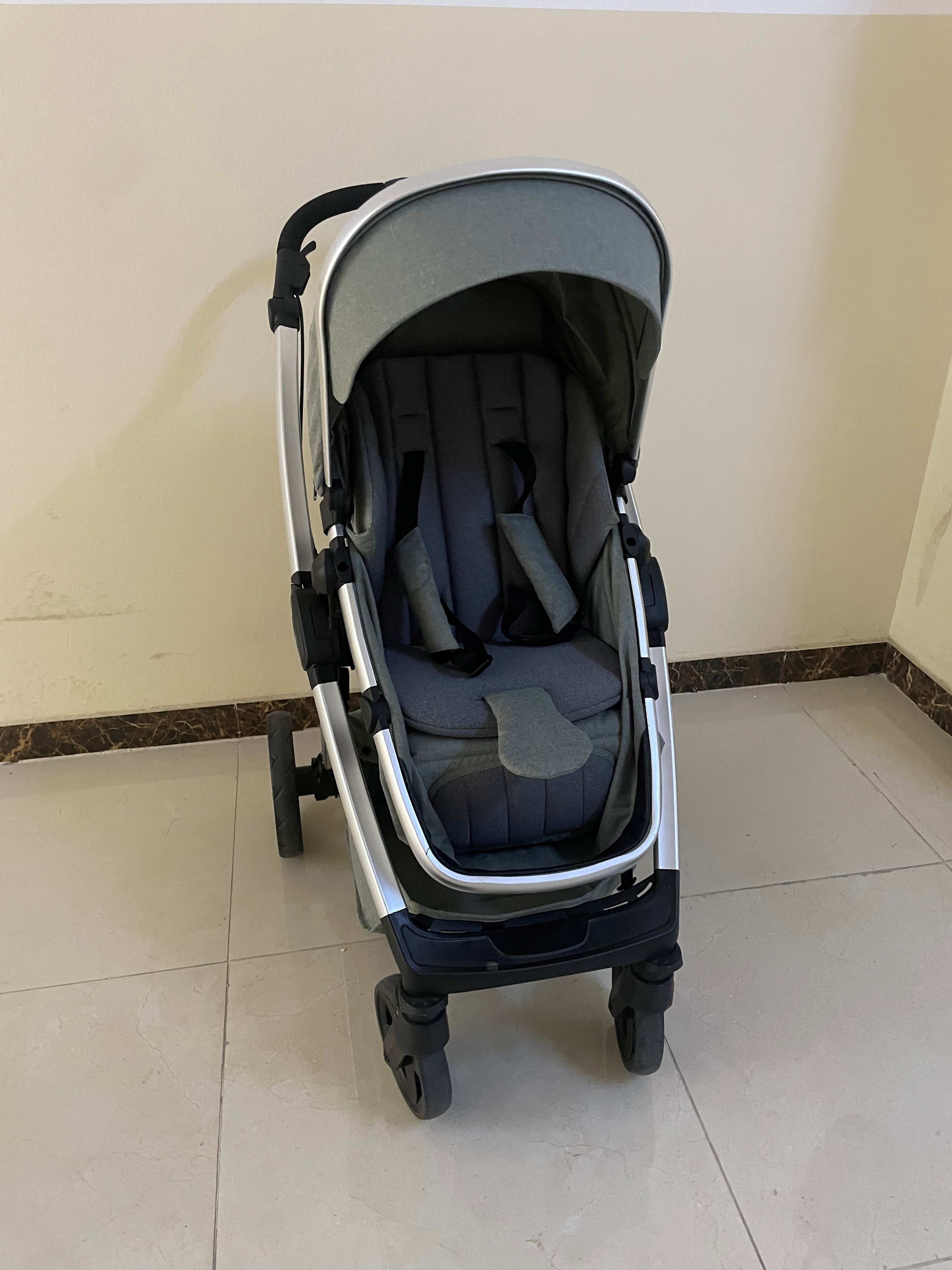 Premium Baby Stroller for Sale - Adjustable, Dual-Facing, Like New - 410 QAR - Image 6