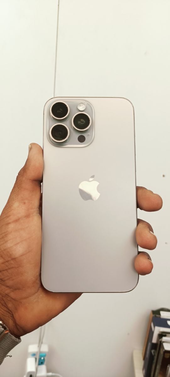 Iphone 15 pro max 256GB WITH CABLE - Image 1