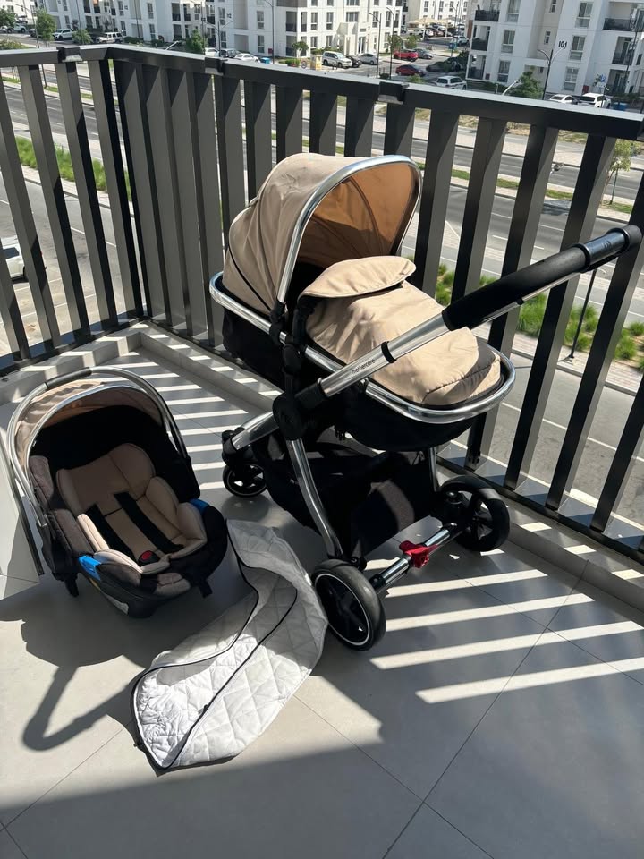 3 in 1 Stroller - Mothercare 4-Wheel Journey Travel System - car seat , stroller and bassinet - Image 4