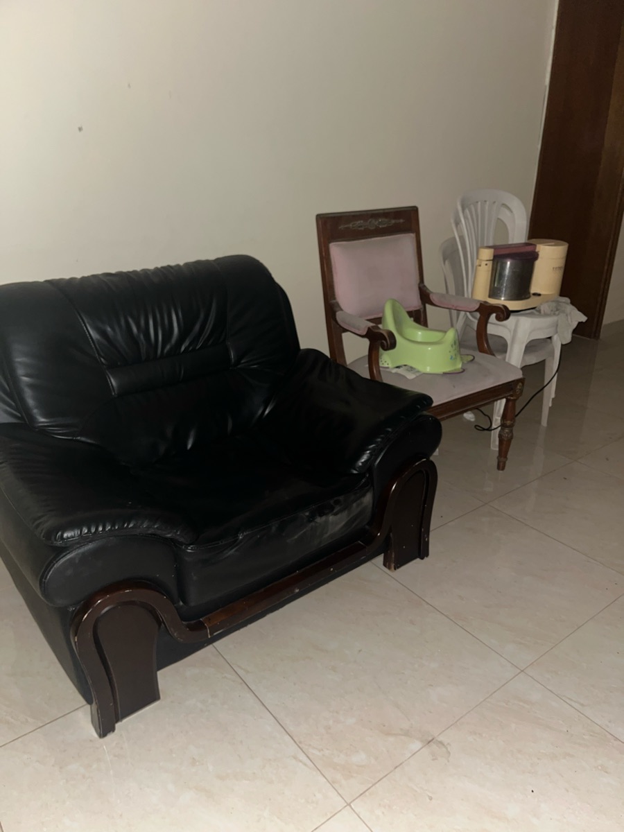 Urgent sale - Image 2