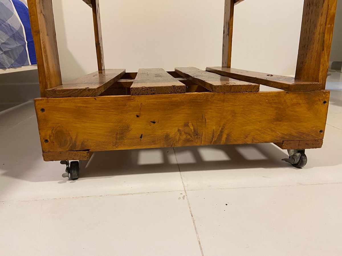 wooden table with wheels - Image 1