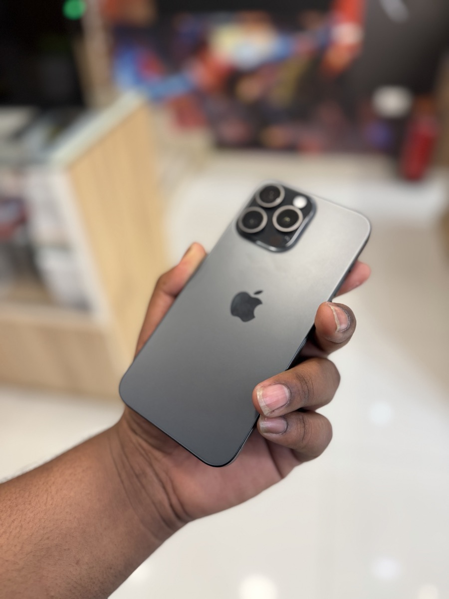 iPhone 15 Pro Max 256 GB - Image 2