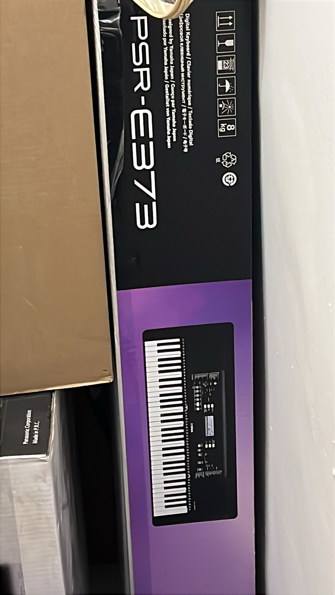 Yamaha PSR-E373 Keyboard - Image 1