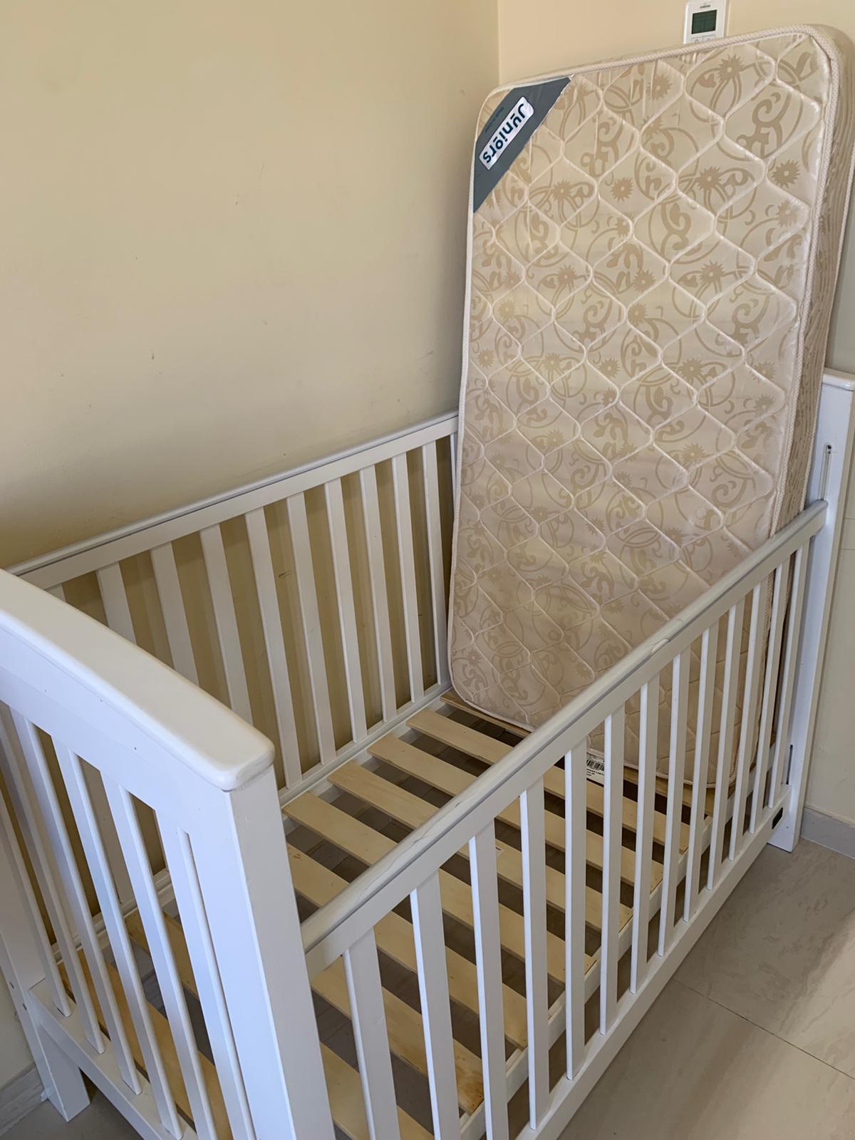 Giggles baby bed and Juniors Mattress - Image 4