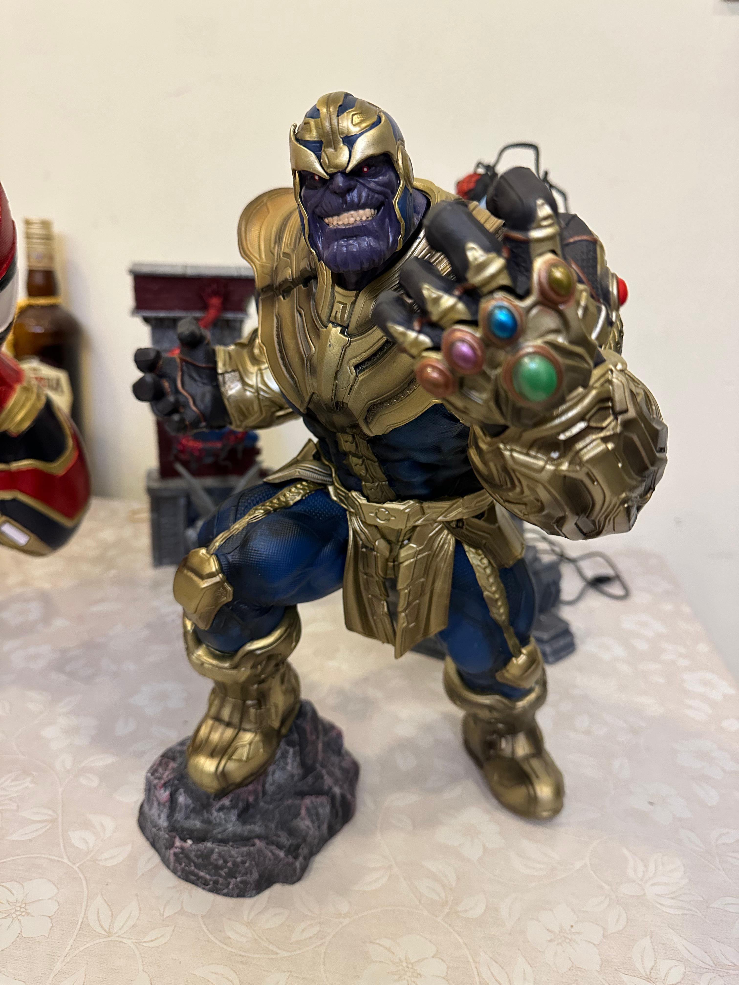MARVEL 1:6 Scale Thanos Collectible Figure (14") - Image 1