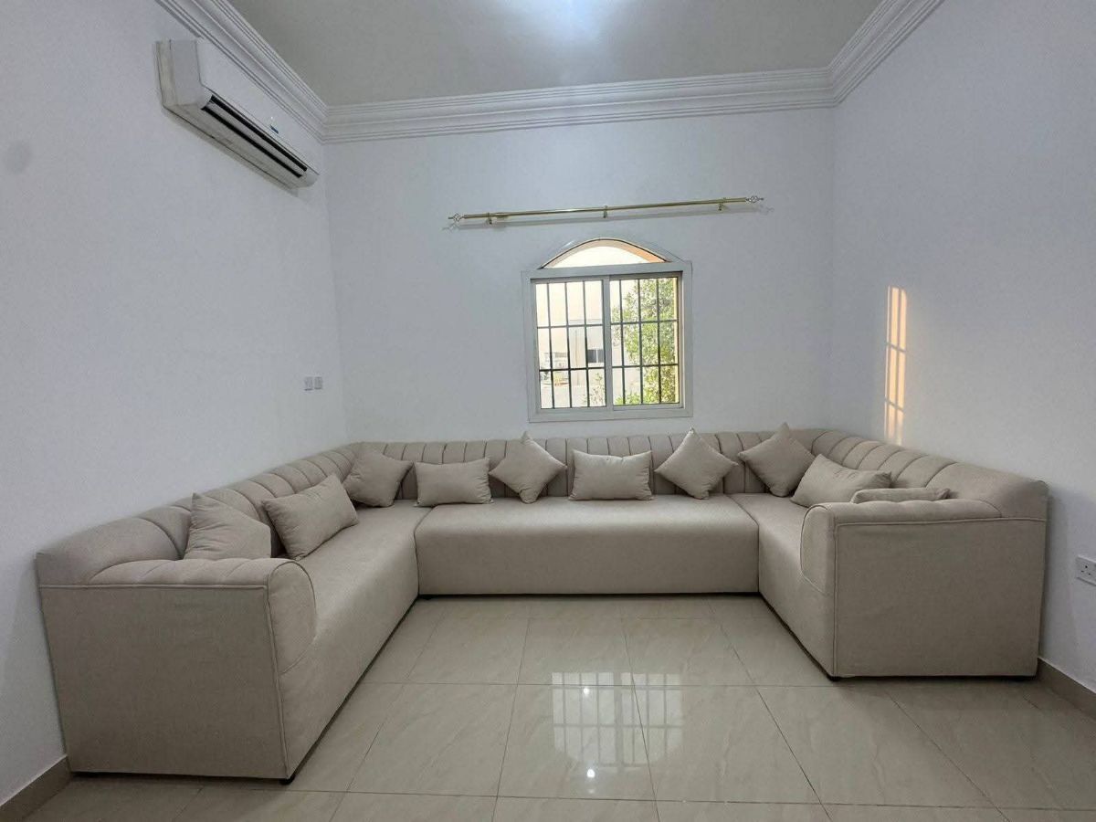 Curtain and sofa - Image 6