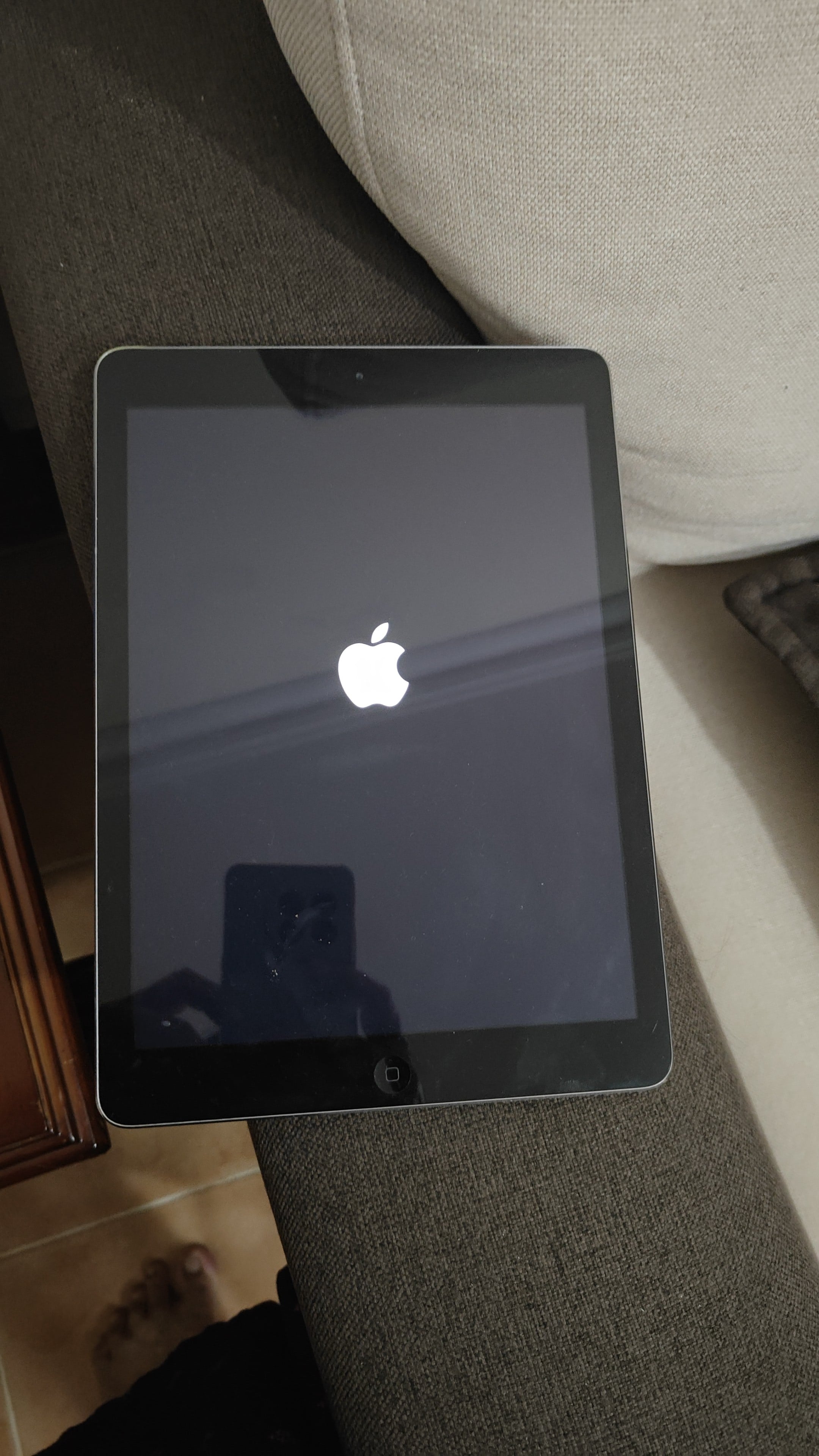 Redmi note 8(64gb)+Apple Ipad air(32gb)with charger  - Image 3