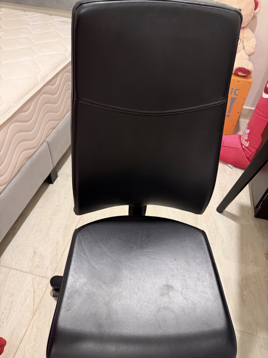 Desk and chair - Image 2