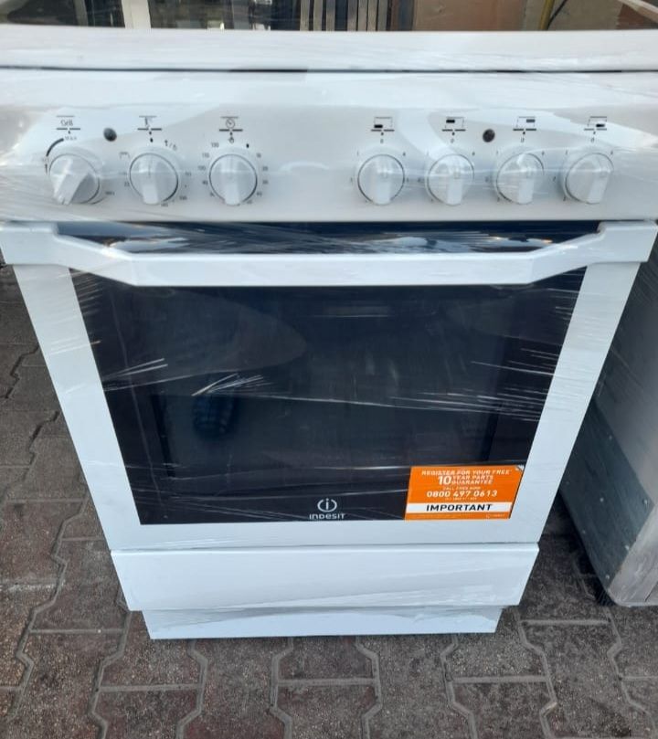 INDESIT Electric Cooking Range selling. - Image 3