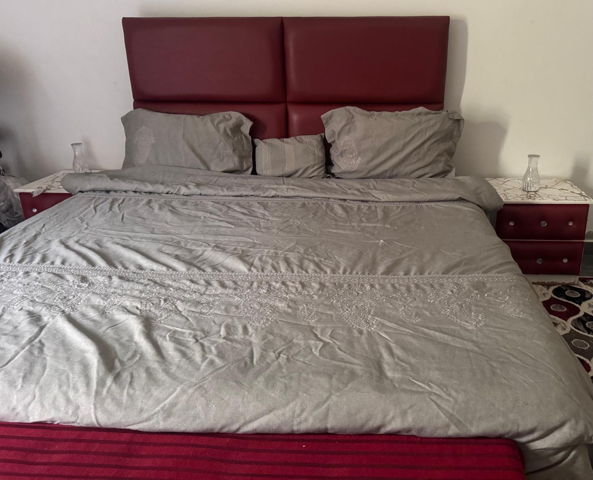 Bedroom for sale - Image 2