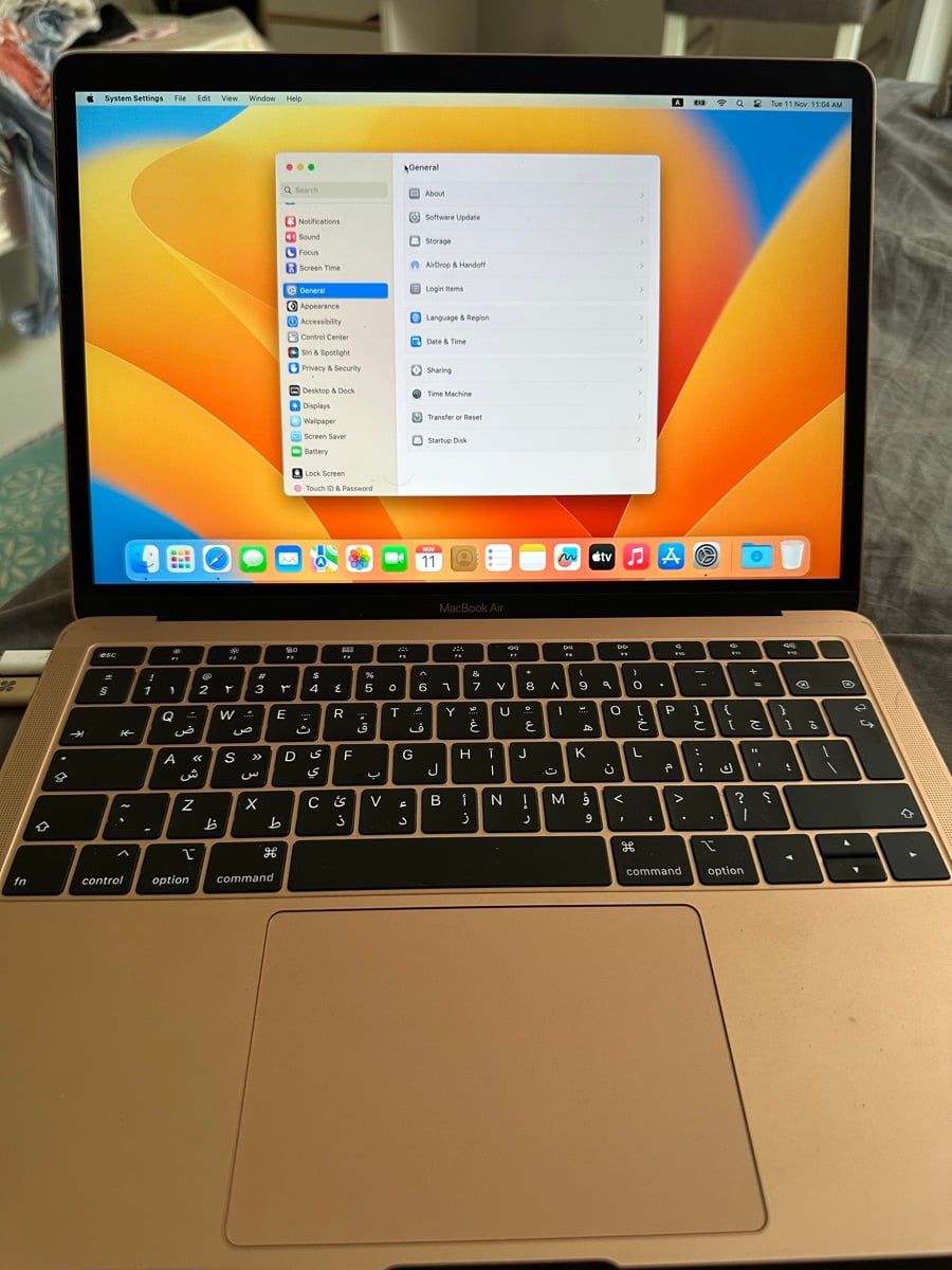 MacBook Air - Image 3