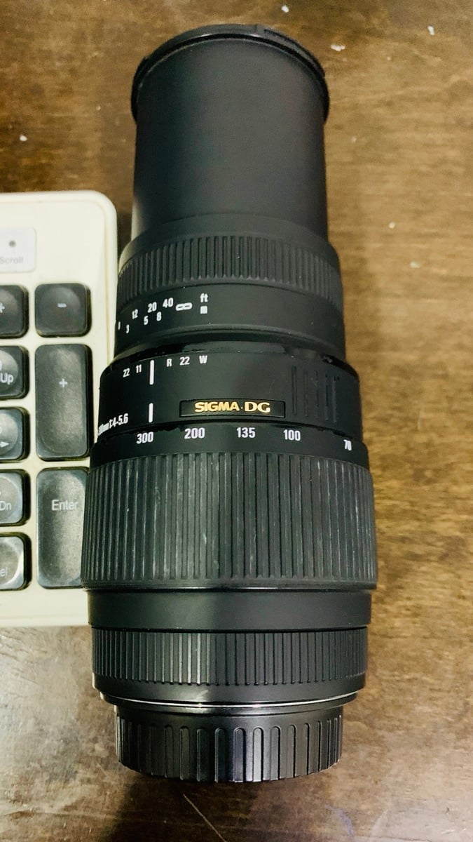 Canon zoom lens.only serious buyers please contact don’t offer cheap price. - Image 4