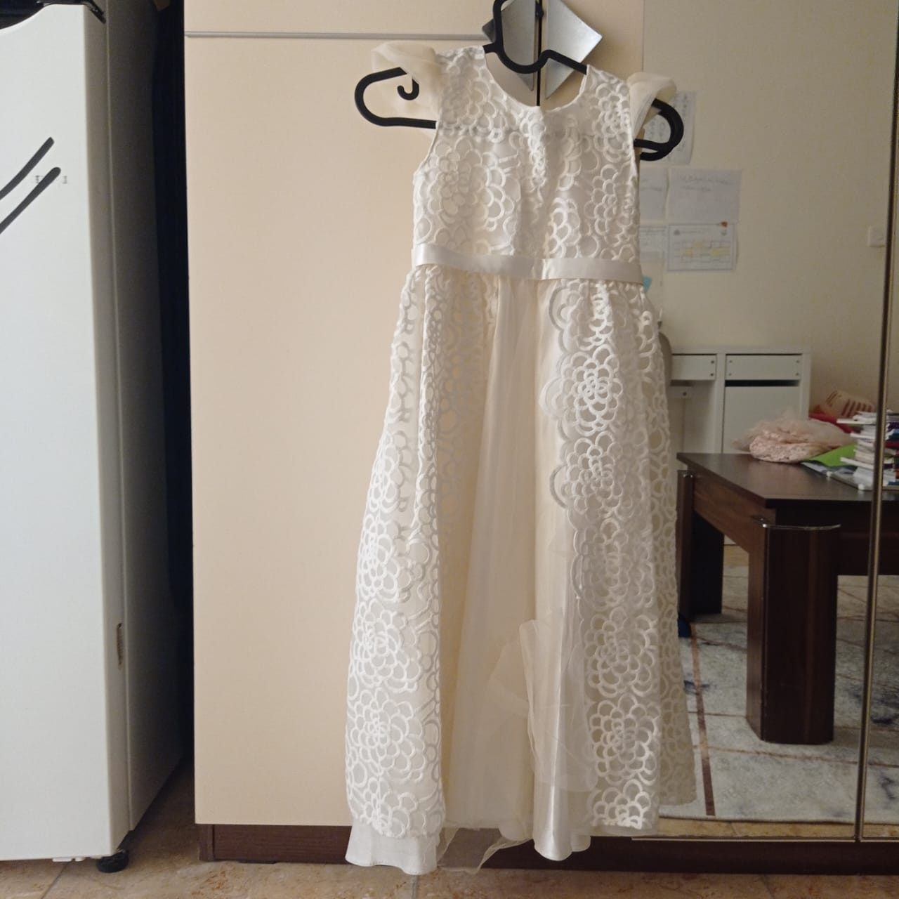 dresses for kids rarely used - Image 3