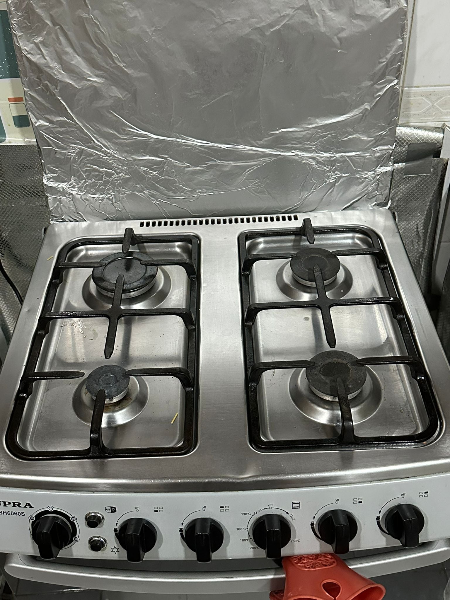 ثلاجة وفرن غاز منزلي بحالة ممتازة | LG Refrigerator & Supra Gas Oven - Image 3
