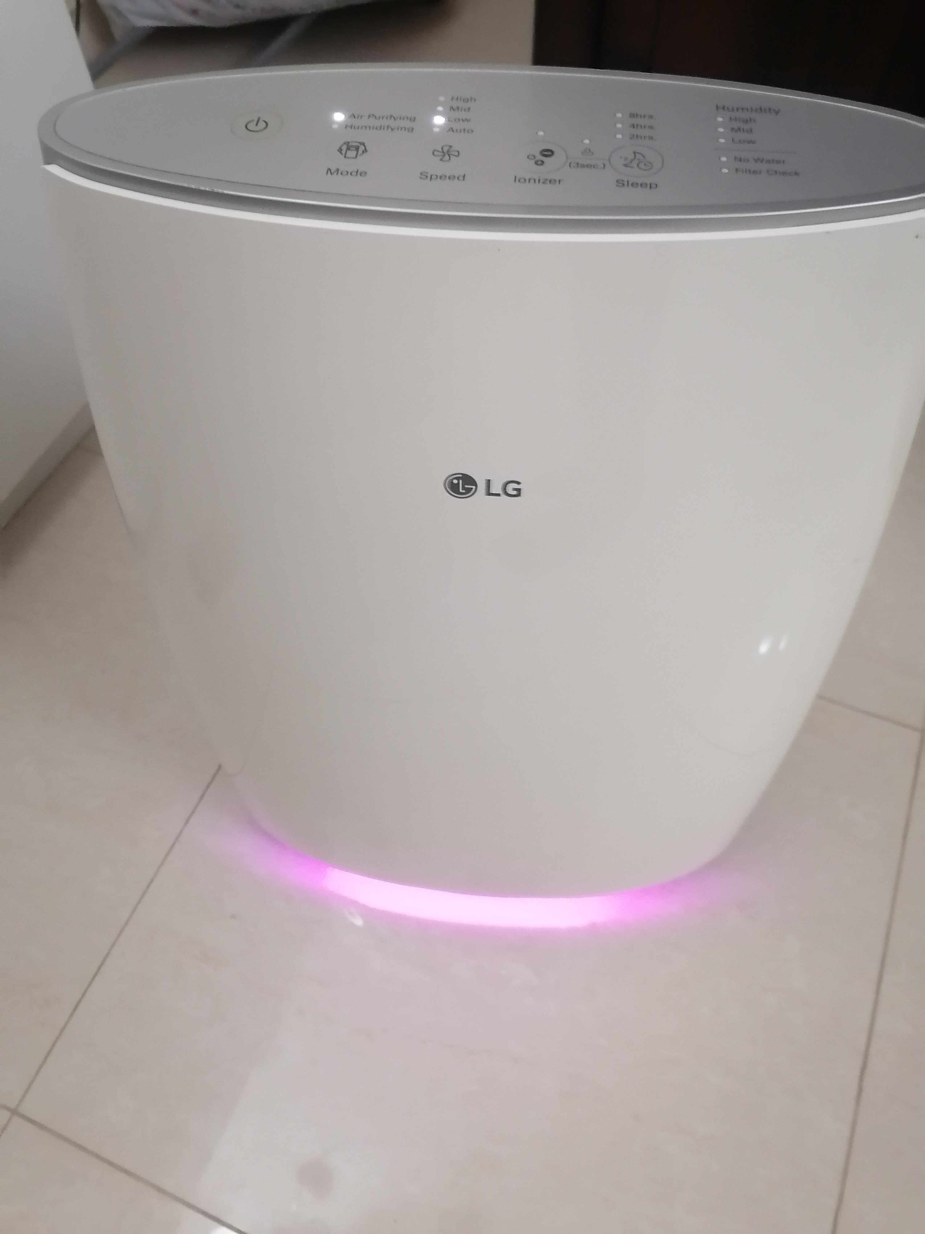 LG Air Purifier with Humidifier - Image 1