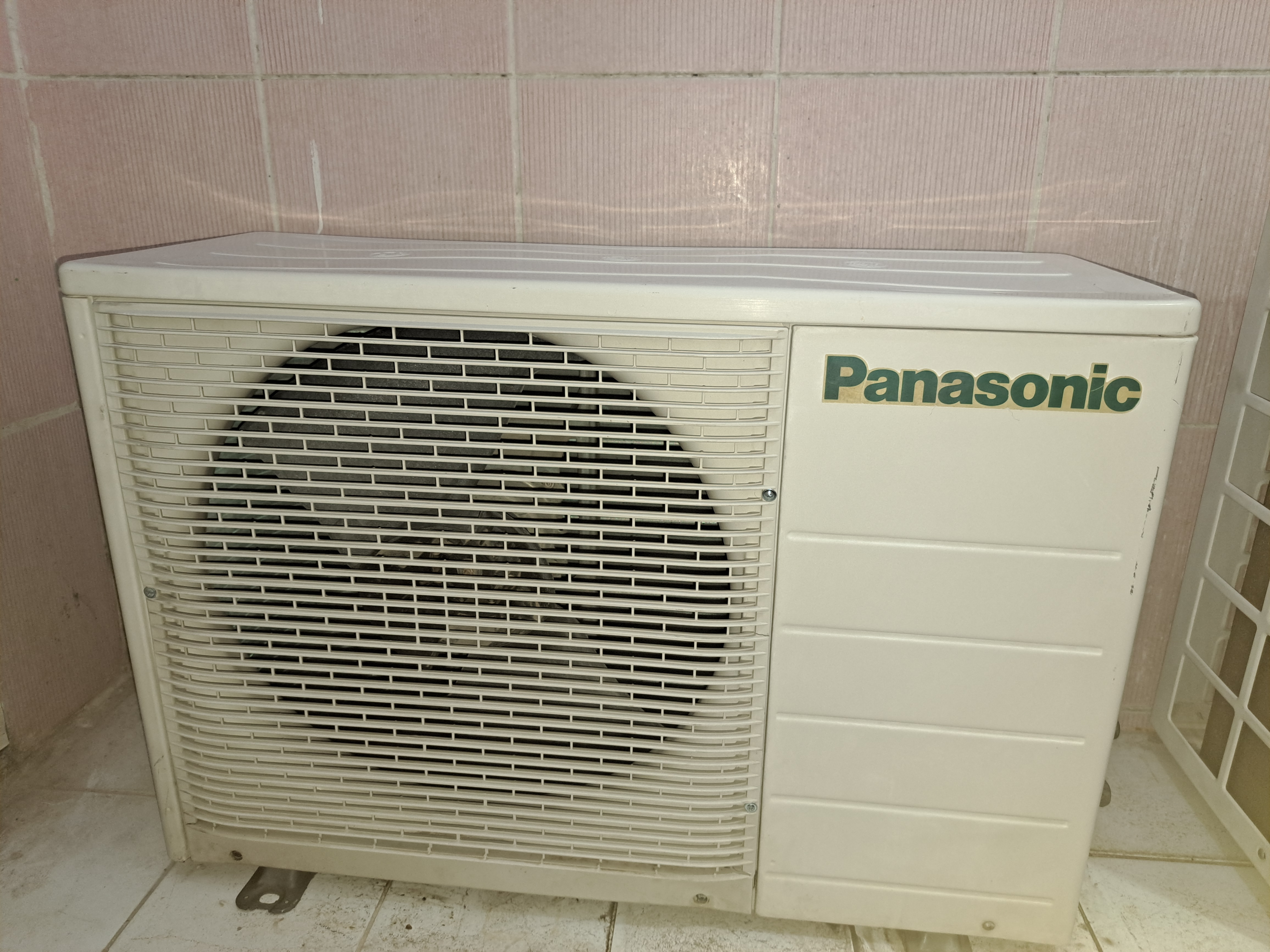 Outdoor unit of split ac - Image 2