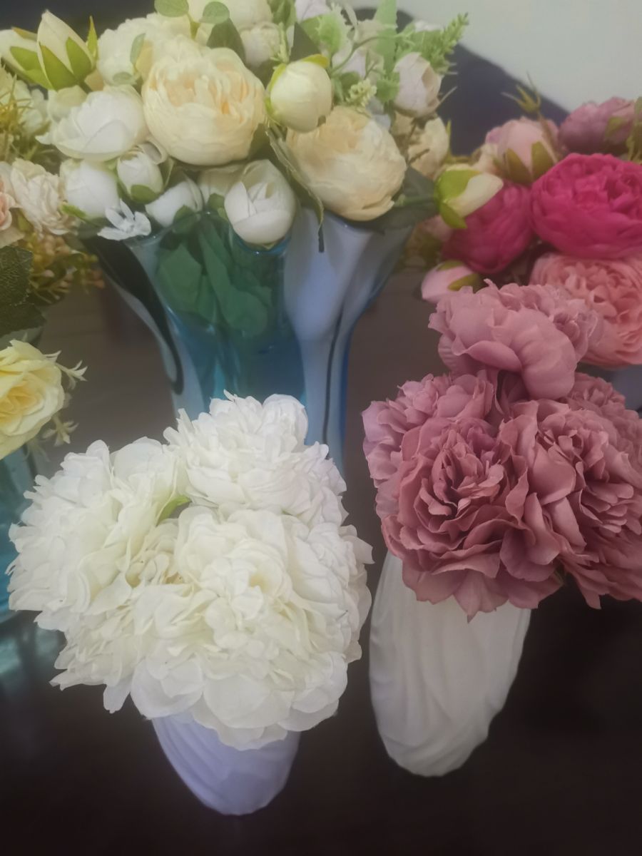 Vases + flowers for decoration - Image 3