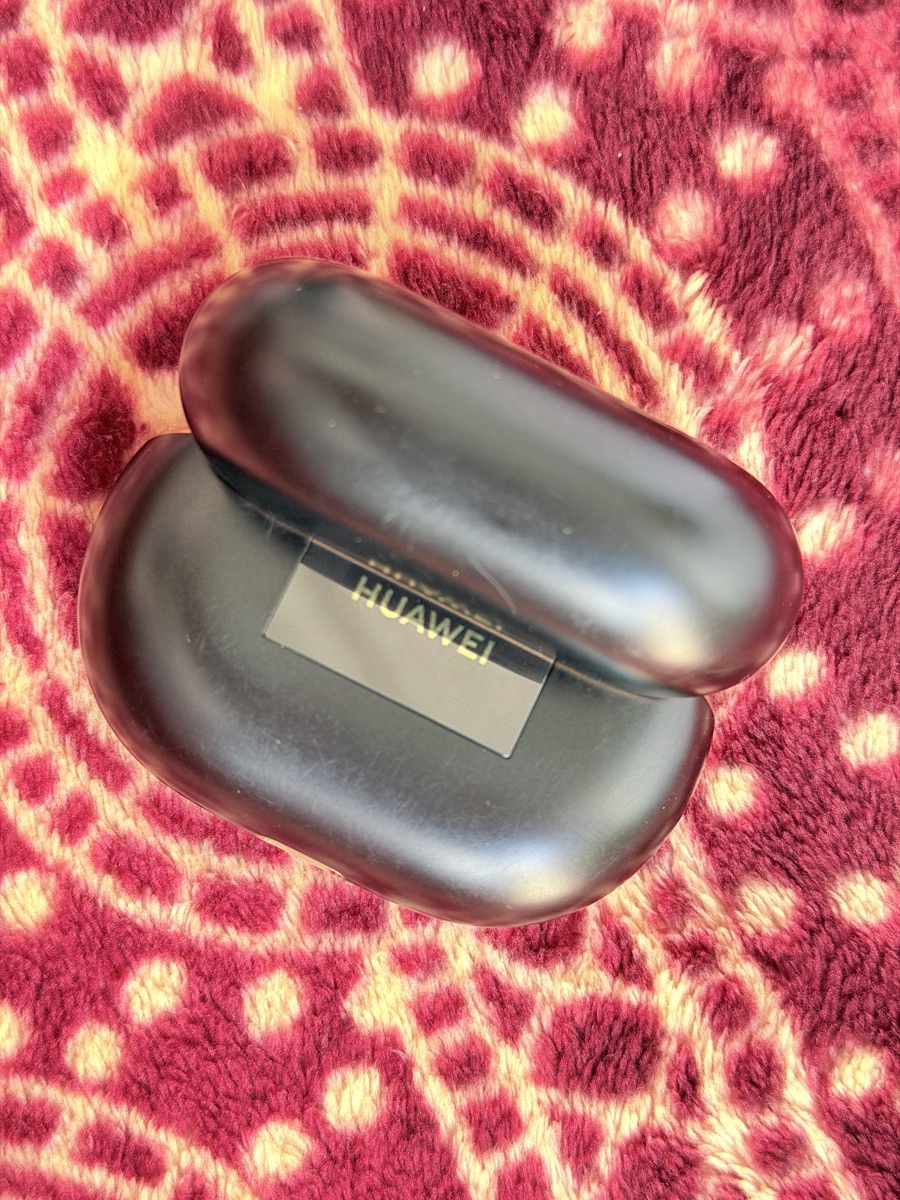 Urgent Sale Negotiable : Huawei Earbuds Pro 4 is on sale - Image 3